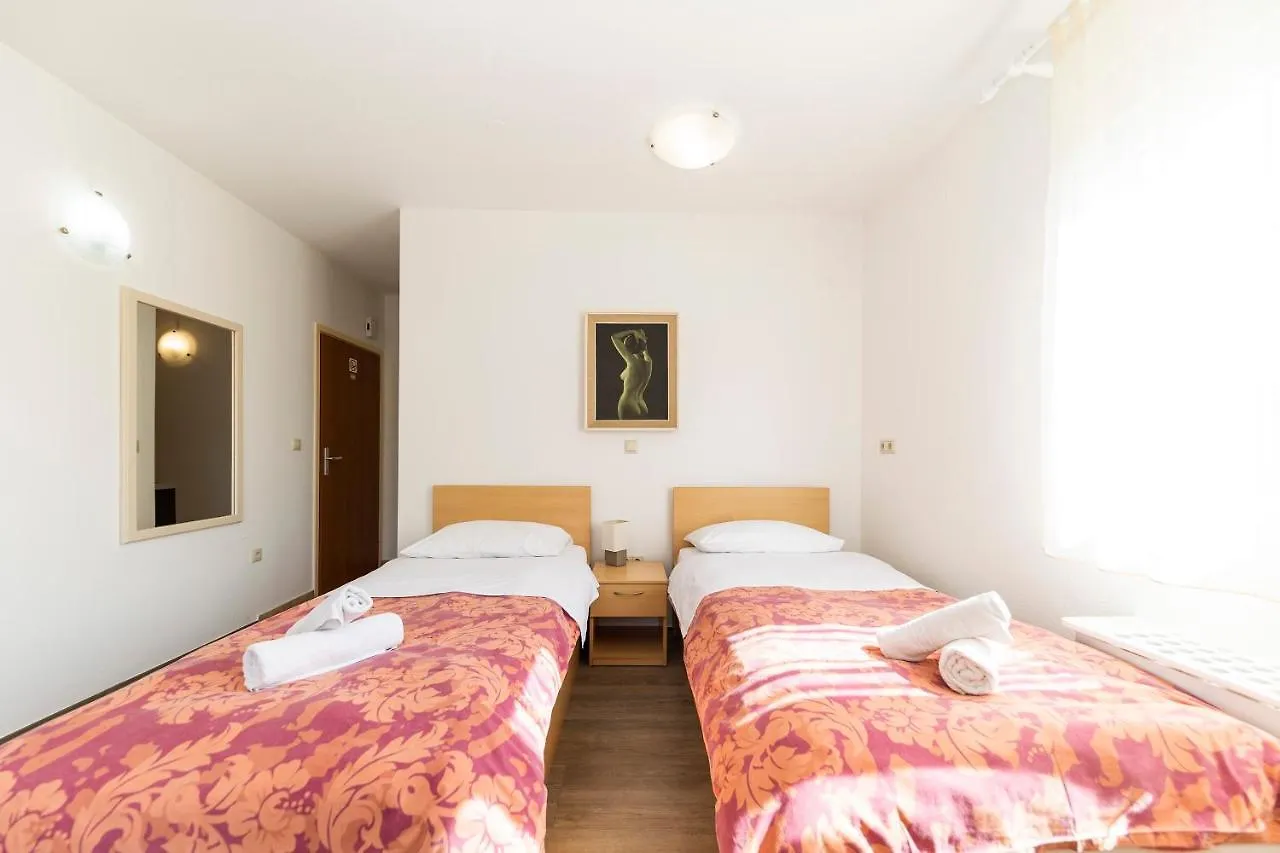Guesthouse Villa Irena Zadar 3*,  Croatia
