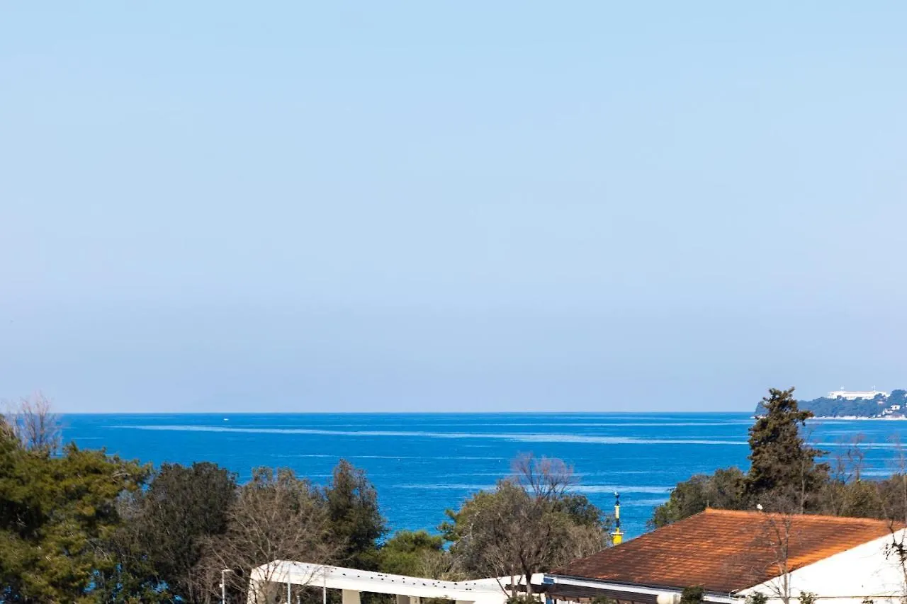 Guesthouse Villa Irena Zadar 3*,