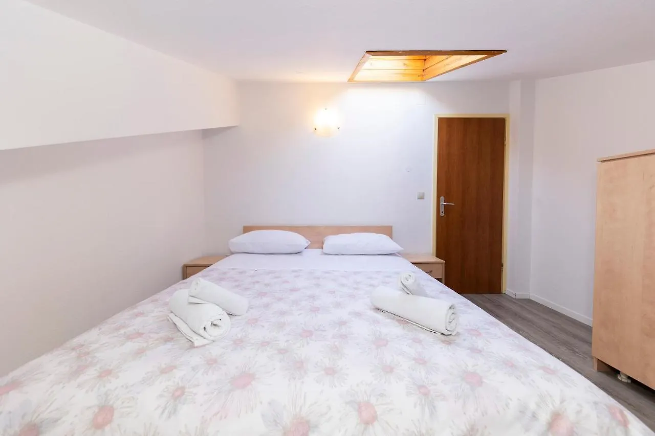 Guesthouse Villa Irena Zadar 3*,