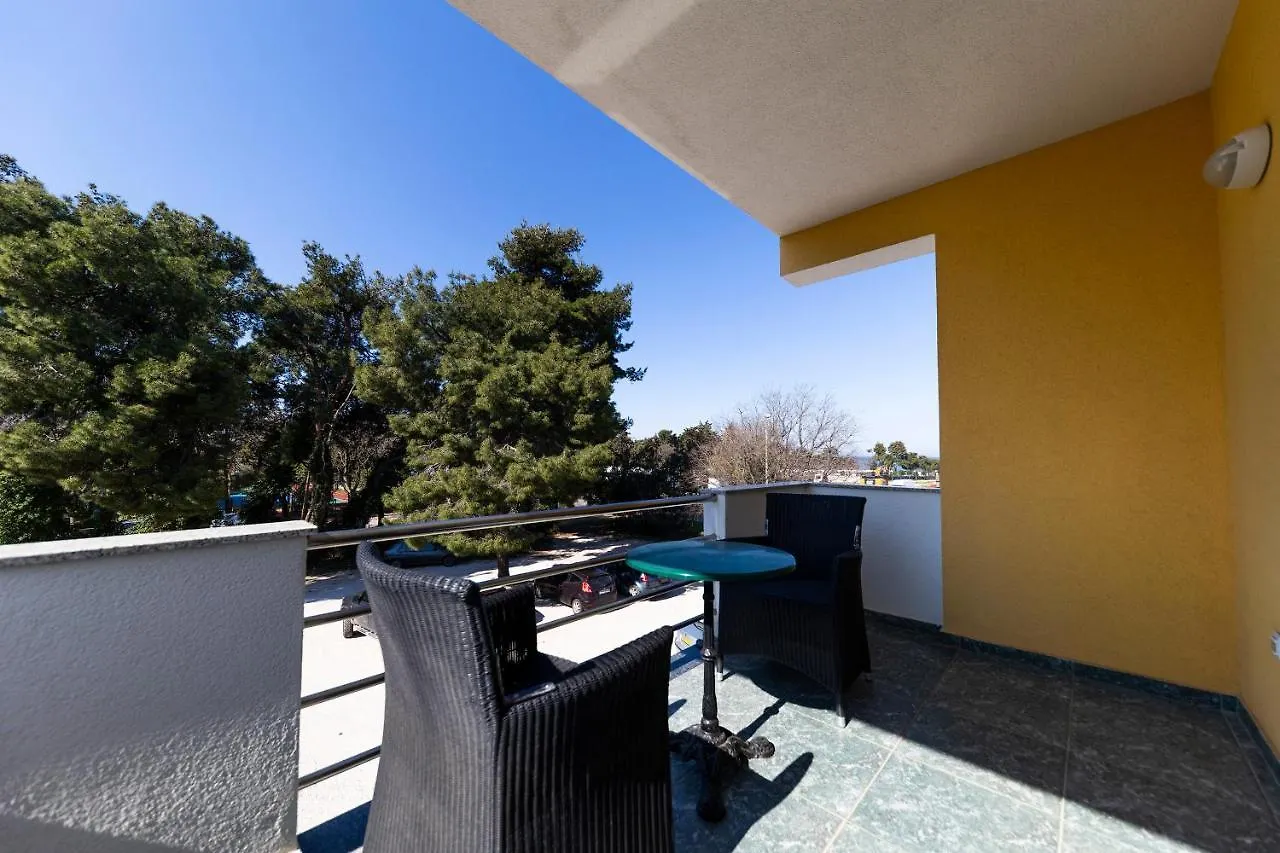 Guesthouse Villa Irena Zadar 3*,  Croatia