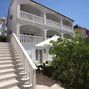 apartments-mjm.hotels-in-trogir.com/